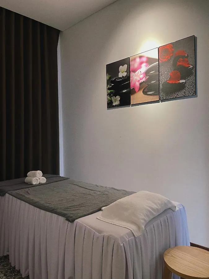 Nesta Hotel Дананг